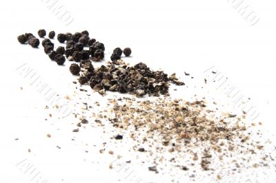 whole cracked and ground black pepper
