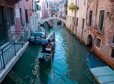 Venice-side-street