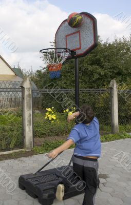 Boy gamme of basketball