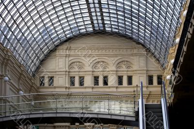  	glass semicircular roof and escalator
