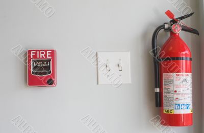 Fire Extinguisher &amp; Pull Box