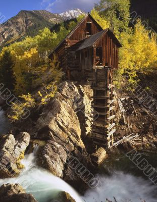 MN0040CrystalMill