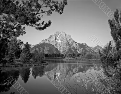 Mt. Moran &amp; Snake River