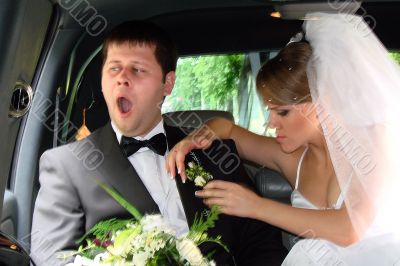 Humorous newlyweds