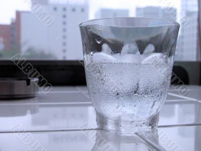 Cold water glass