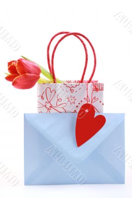 nice shopping bag with tulip and blue envelope