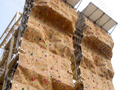 Artificial climbing wall