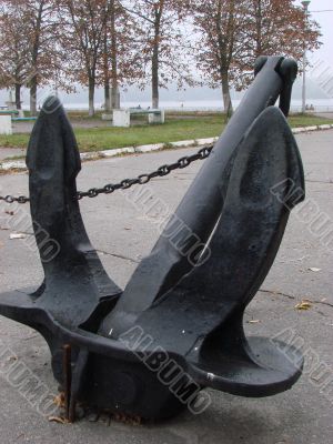 Metallic anchor of ocean vessel