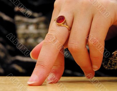 Hand atitude-close-up