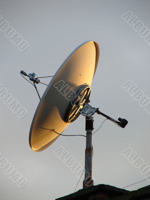 Home TV parabolic antenna