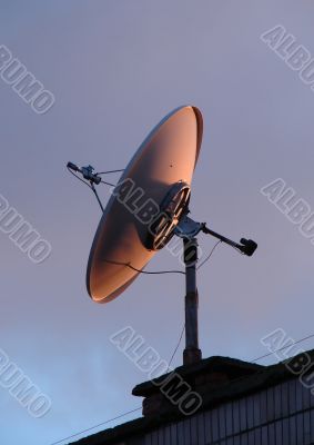 Home TV parabolic antenna