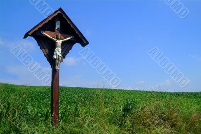 Kreuz auf Wiese | cross at meadow