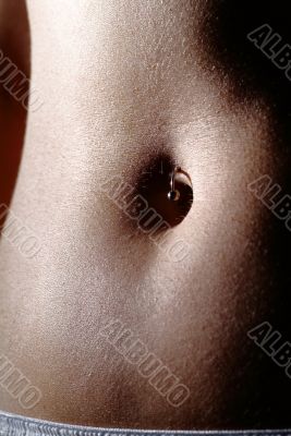 navel piercing