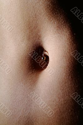 navel piercing