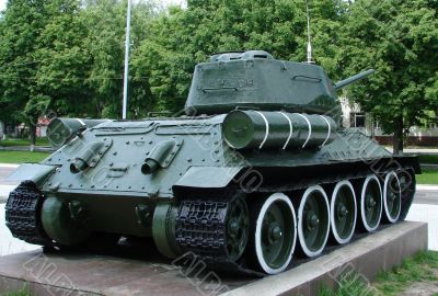 Real Soviet WW2 Tank T-34