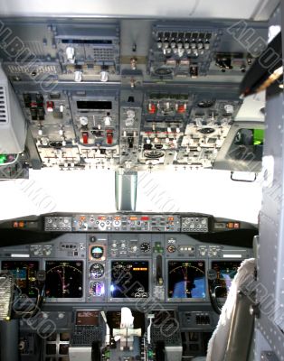 Cockpit 3