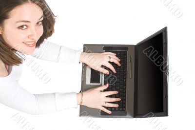 causal woman using a laptop