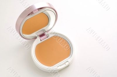 The facepowder, vanity case