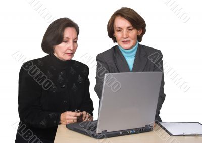 business female team with laptop