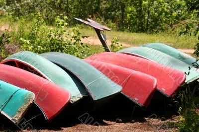Green and Red Canoes