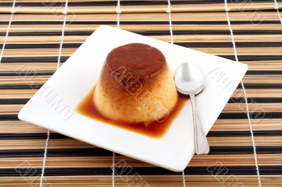 vanilla cream and caramel dessert vanilla cream and caramel dessert