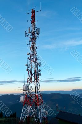 Telecommunications antennas