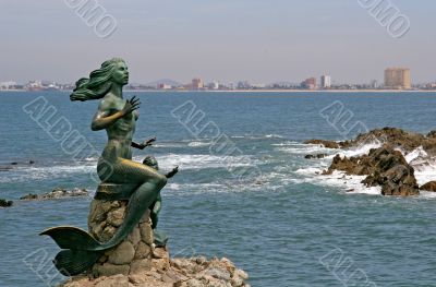 Mermaid and the Sea