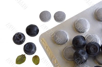 blueberries and vitamin supplement