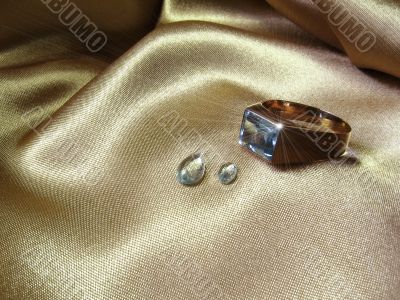 Aquamarine ring and gems