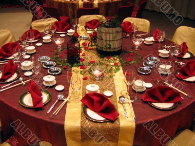 Wedding banquet table setting