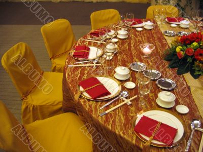 Wedding banquet table setting