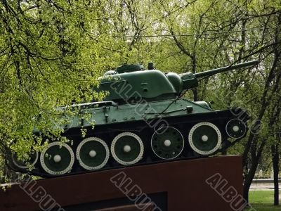 tank-monument