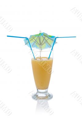 Vanilla milkshake with umbrella and straws