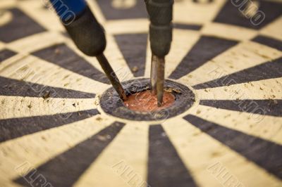 Dartboard &ndash; Close Up On Bulls Eye