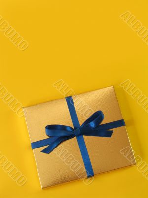 Gold gift box - 7