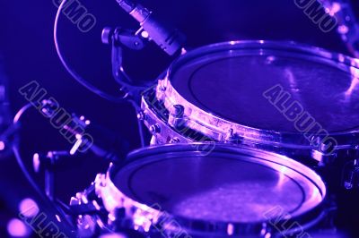 Drum set with microphones