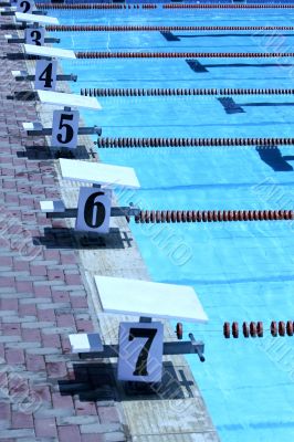 swimming pool swimming pool