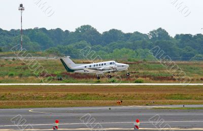 Twin Prop Landing