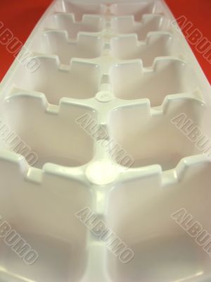 disposable ice tray