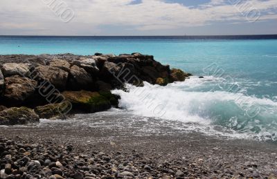 Waves on the groin Waves on the groin