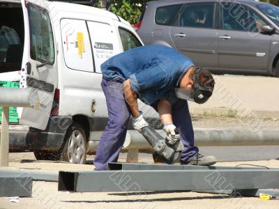 Working cutting metal
