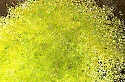 Yellow salt for a bath