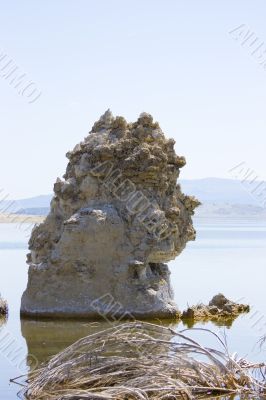 Tufa formations at Mono Lake