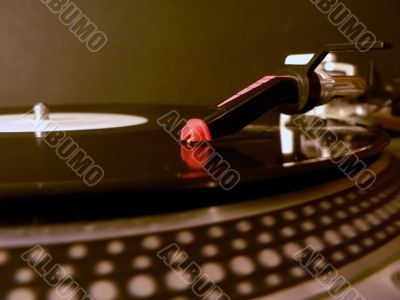 dj turntable needle on record 2