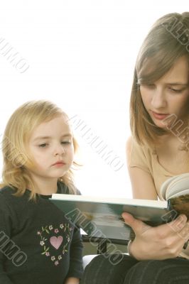 Kids reeding
