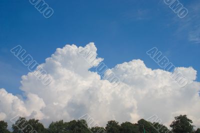 Heap clouds in blue sky