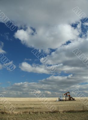 Oil well,prairies,