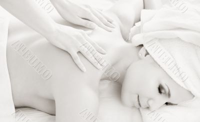 monochrome professional massage #2