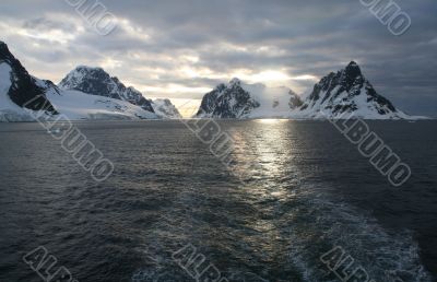 Sunset,  rays of setting sun