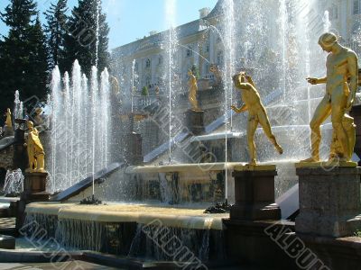 Large cascade, the figure